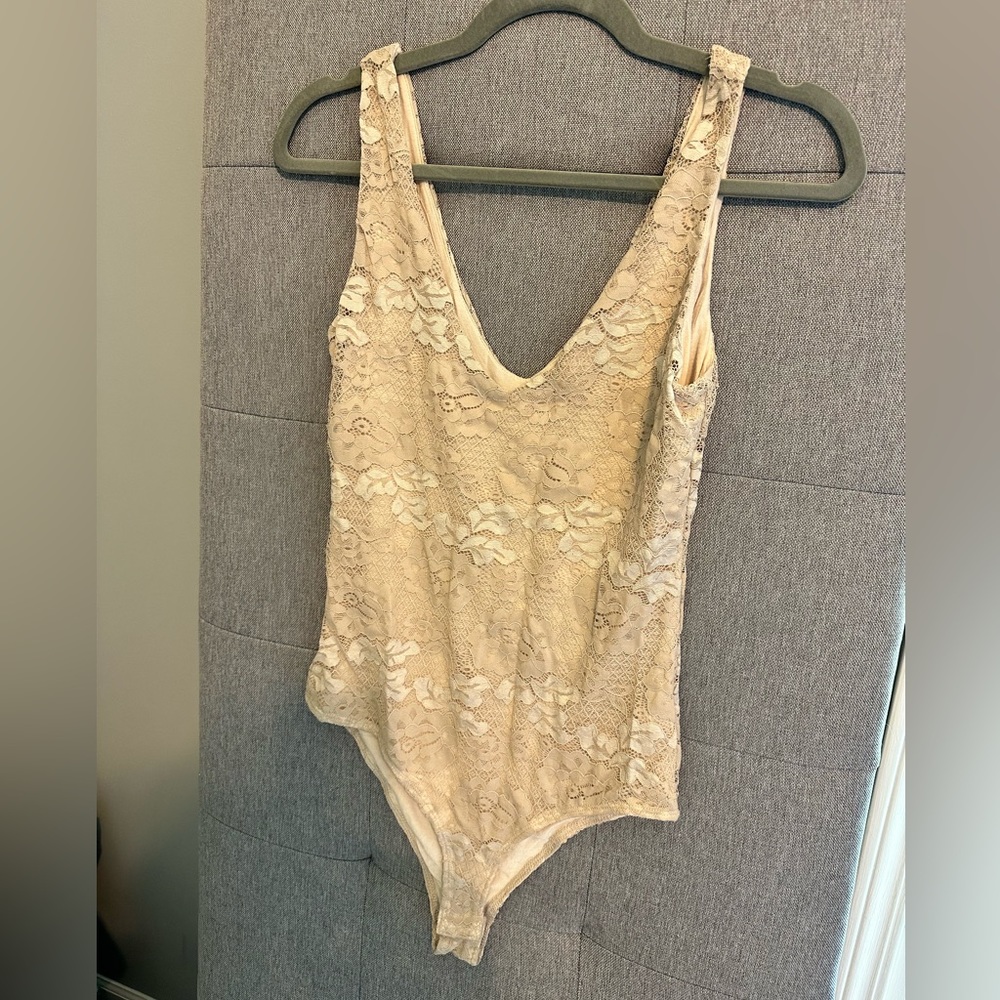LIKE NEW, Socialite lace nude bodysuit
